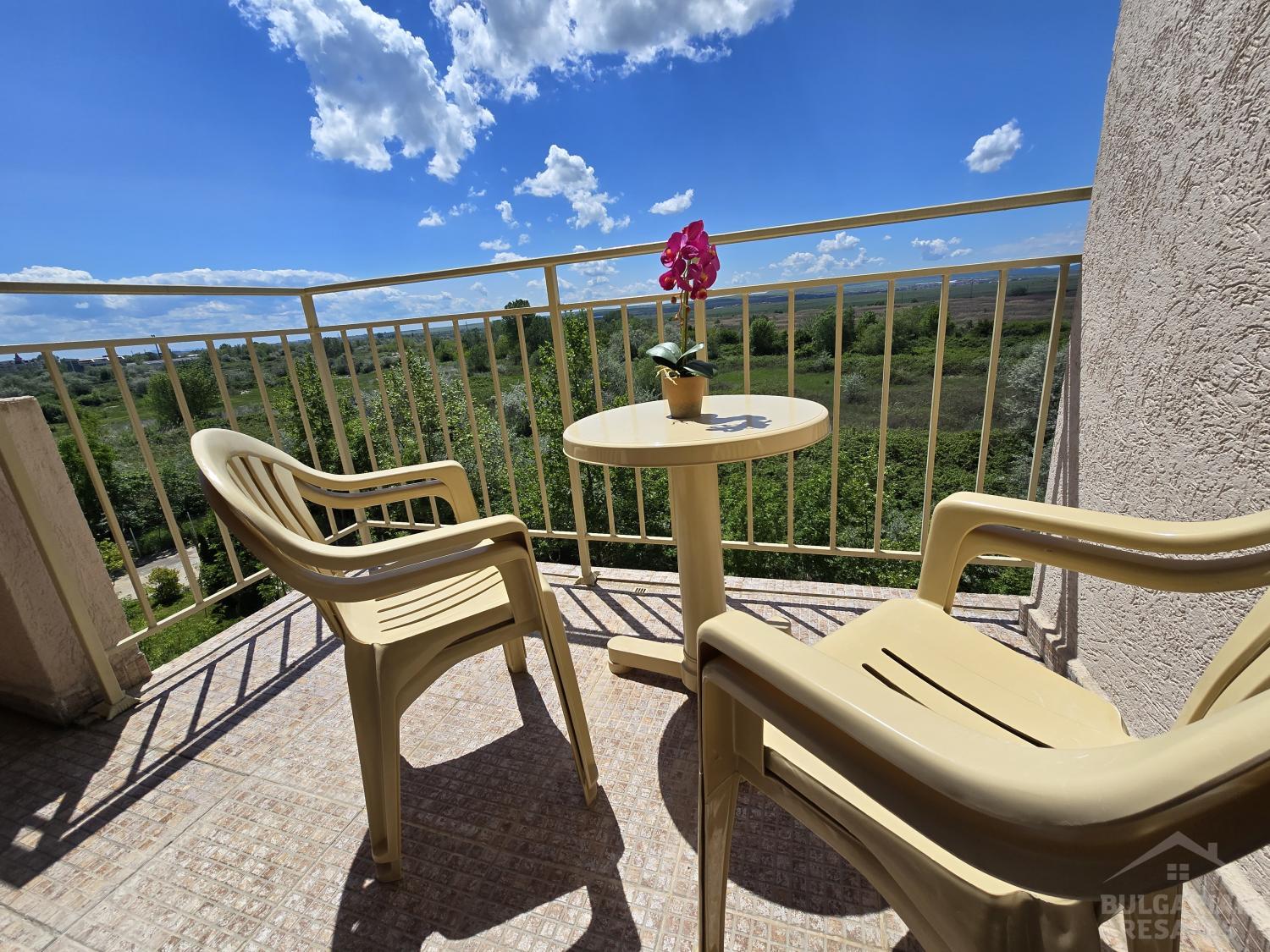 Светлая квартира с мебелью в 