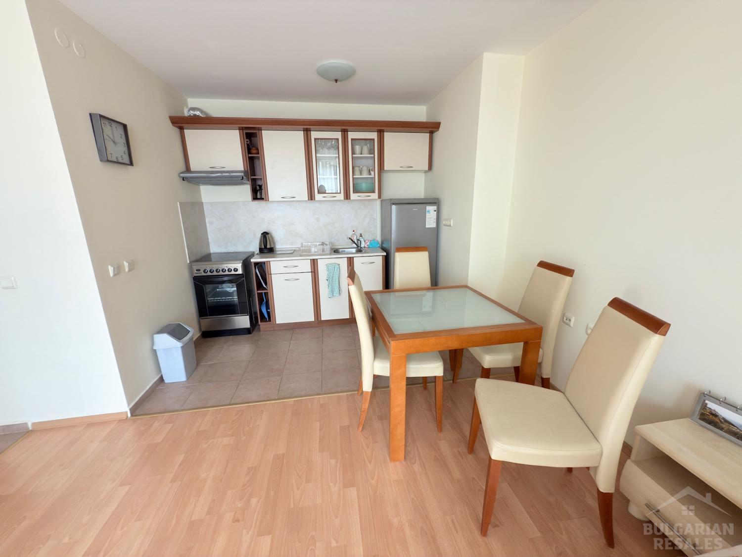 Dobra inwestycja! Mieszkanie z meblami i widokiem na basen ID: 5059 - Фото4