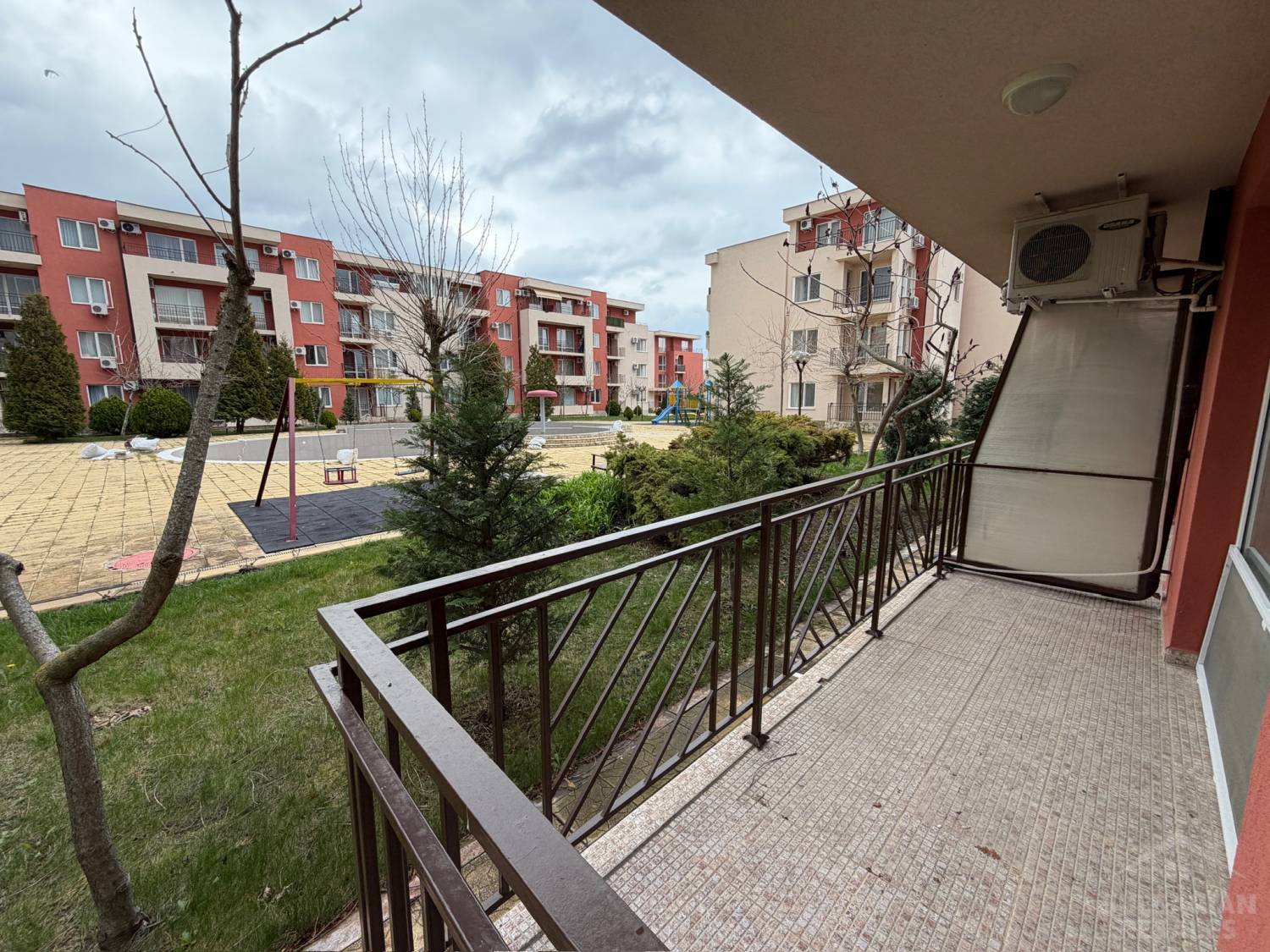 Вид на бассейн! Готовый апартамент в хорошем состоянии, комплекс 