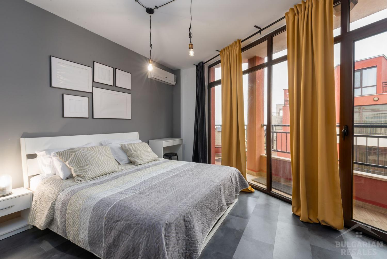 Kup apartament z designerskim remontem, apartamentowiec „Nobel”, kurort Słoneczny Brzeg. ID: 5864 - Фото1