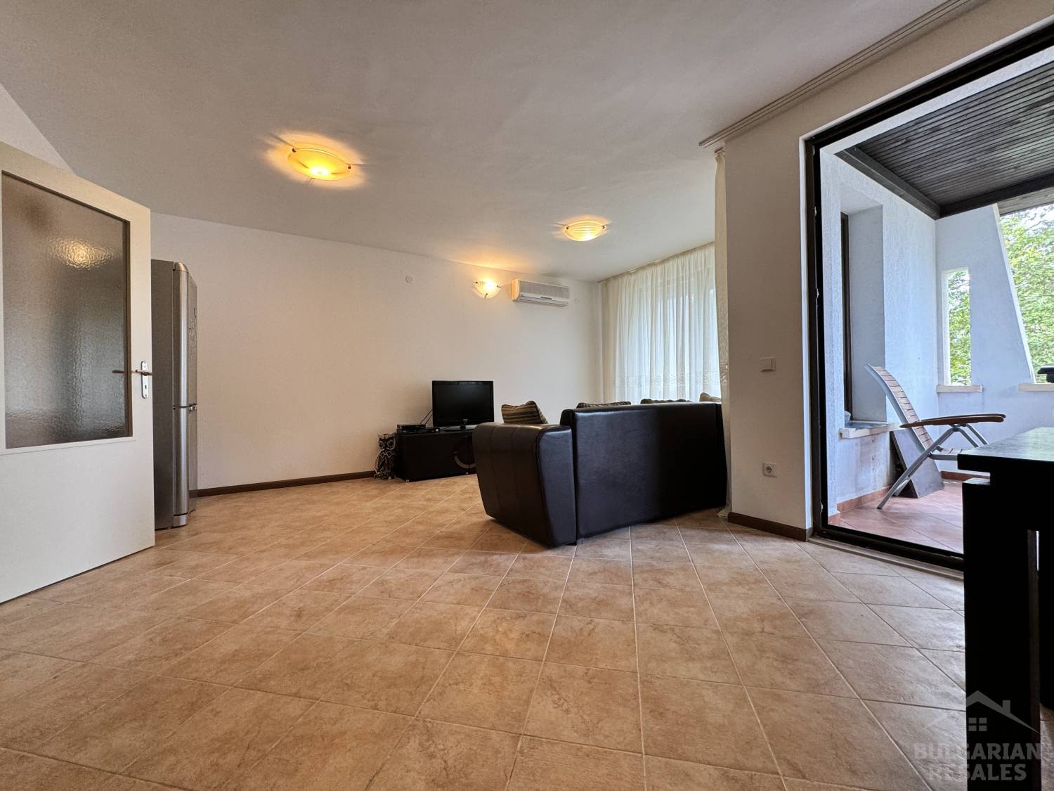 Priamo pri mori! Dvojizbový apartmán v komplexe s krásnym zeleným areálom v Lozeneci ID: 6113 - Фото4