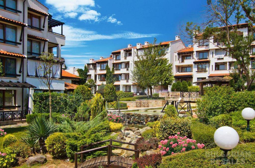 Priamo pri mori! Dvojizbový apartmán v komplexe s krásnym zeleným areálom v Lozeneci ID: 6113 - Фото19