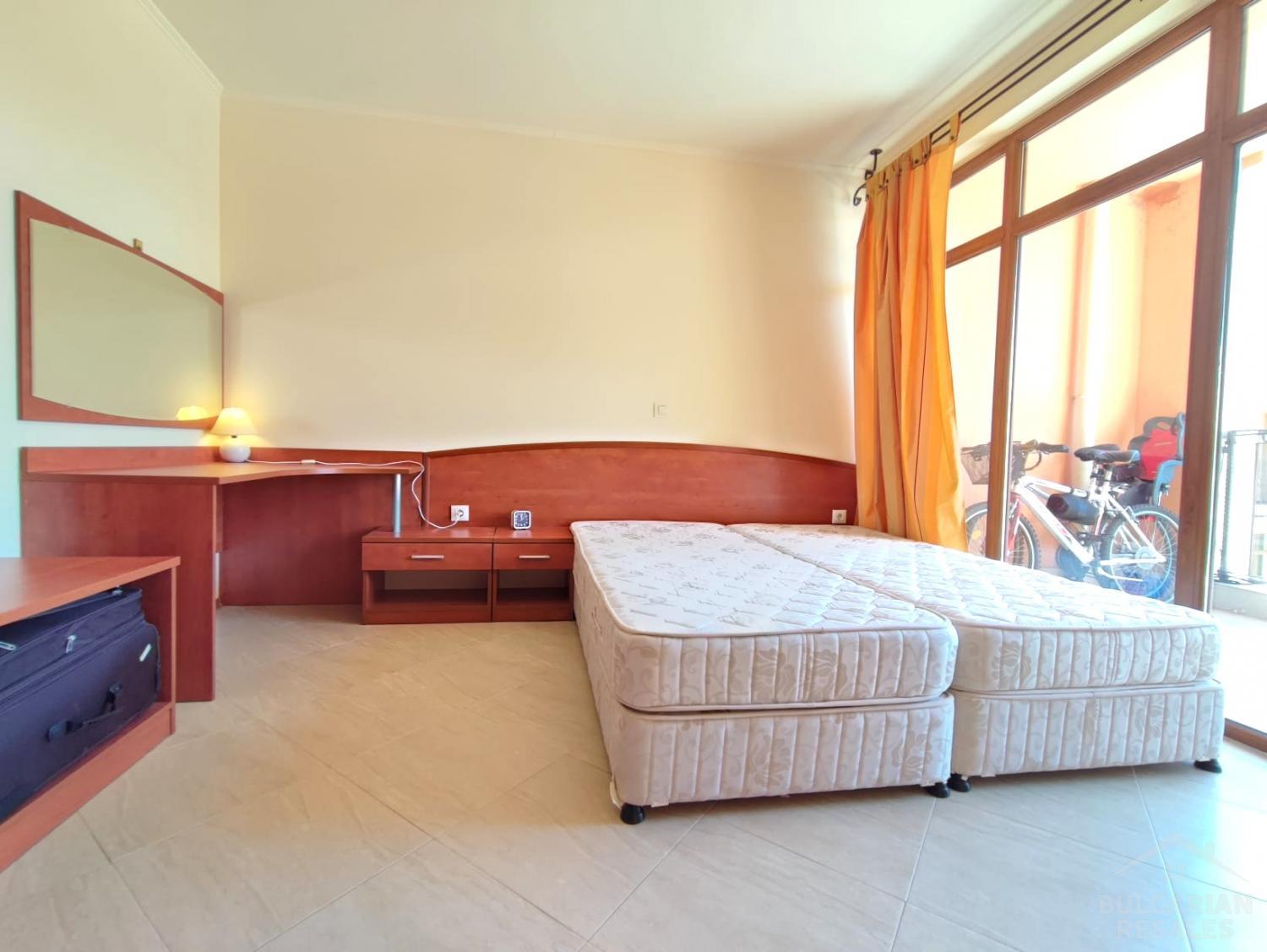 Profitable! One bedroom apartment overlooking the pool in “Palazzo” ID: 4989 - Photo 9