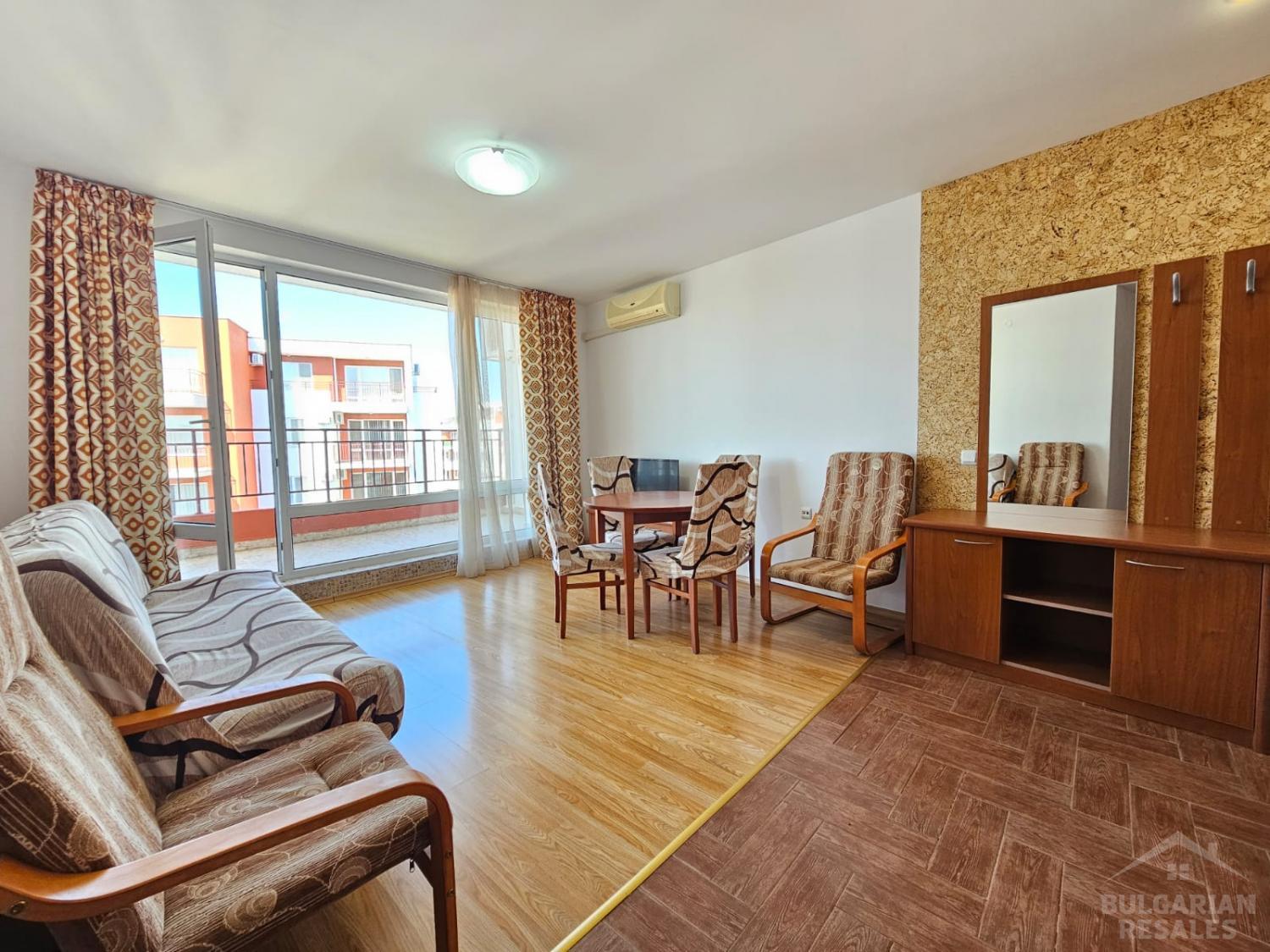 Apartment by the sea in the complex 