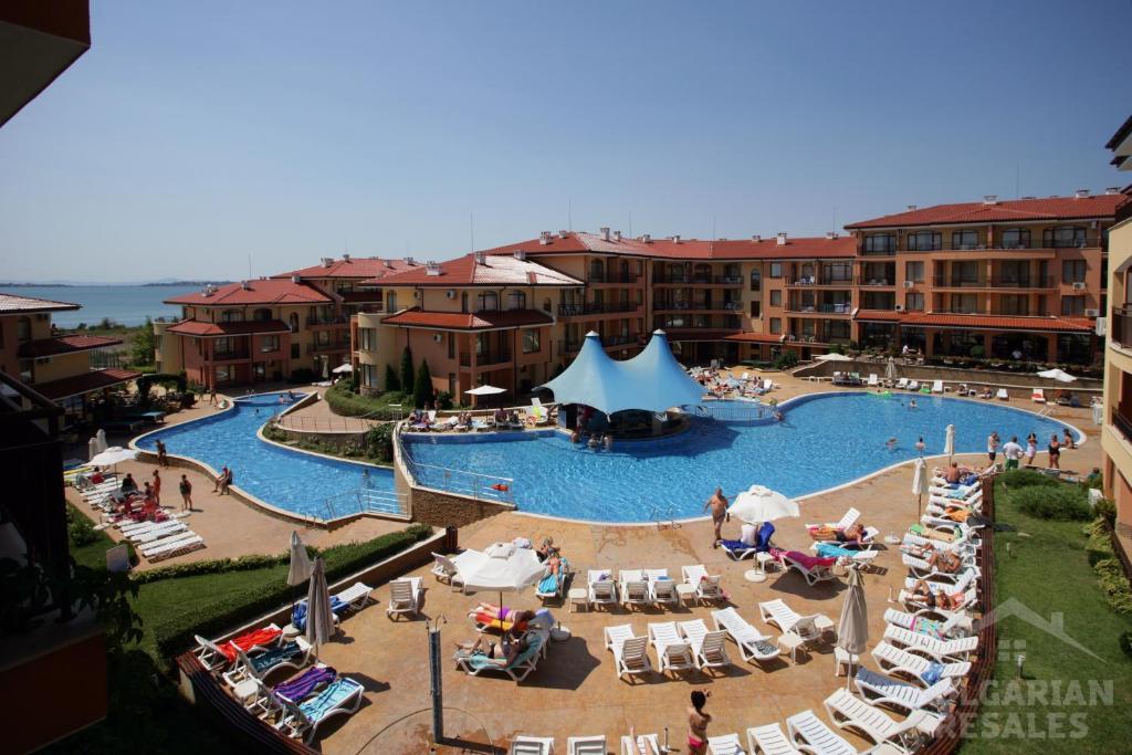 Jasne przestronne mieszkanie w Sveti Vlas ID: 4452 - Фото1