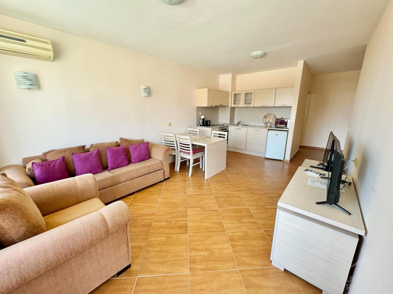 Jasne przestronne mieszkanie w Sveti Vlas ID: 4452 - Фото4