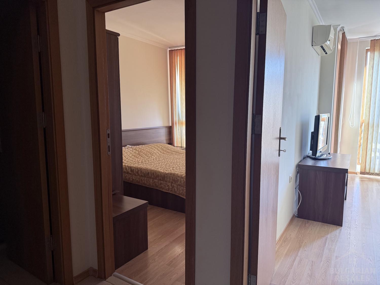 Nice neighborhood! Apartment overlooking the pool ID: 4553 - Photo 5