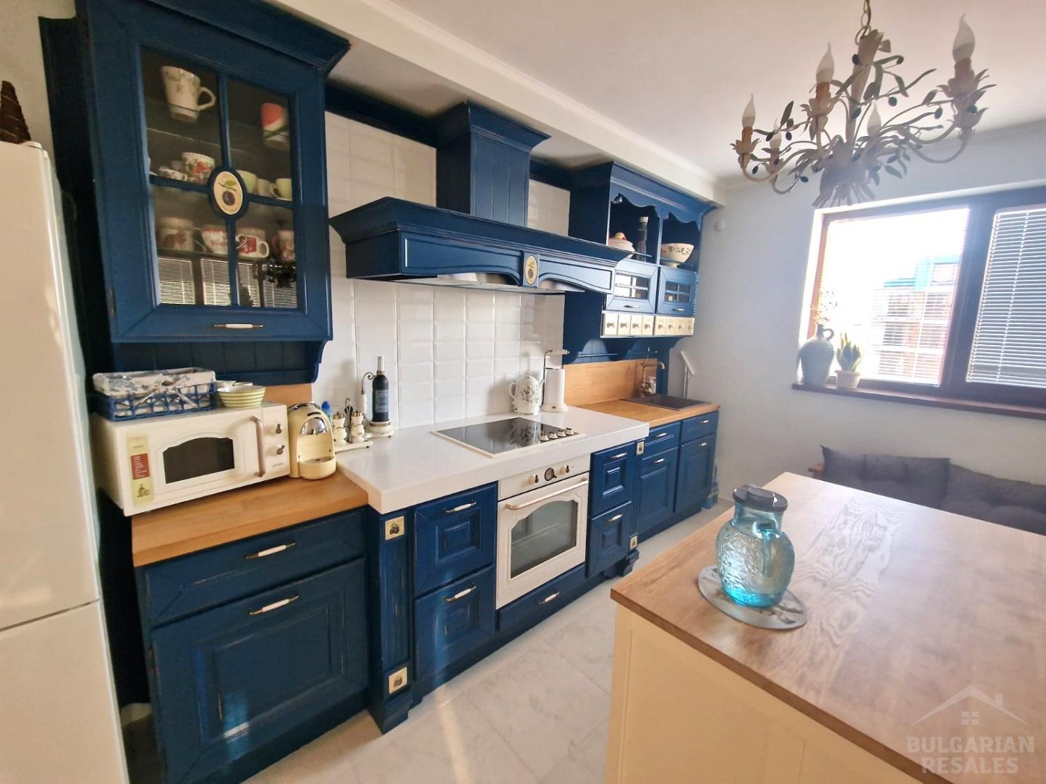 Просторен и модерен апартамент за голямо семейство ID: 4930 - Снимка 4