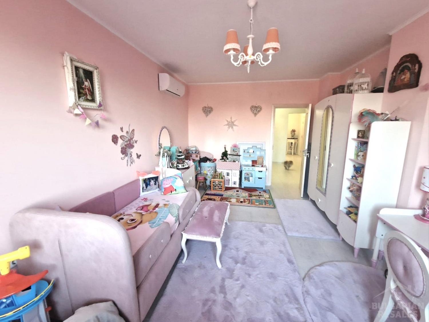 Просторен и модерен апартамент за голямо семейство ID: 4930 - Снимка 15