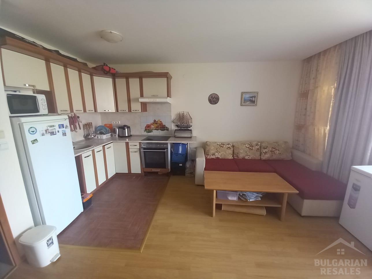 Inexpensive housing in the complex on the first line ID: 4982 - Photo 3