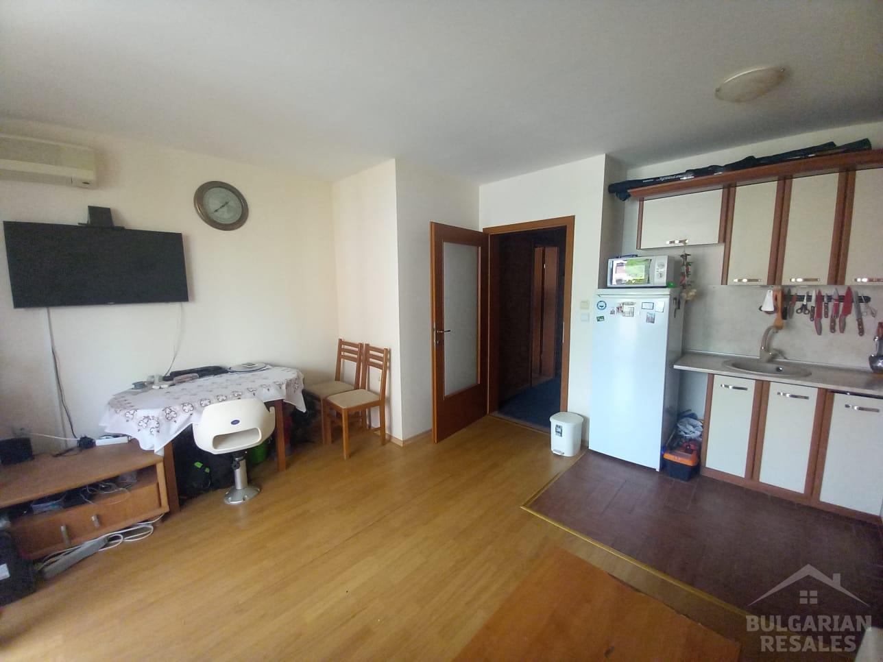 Inexpensive housing in the complex on the first line ID: 4982 - Photo 5