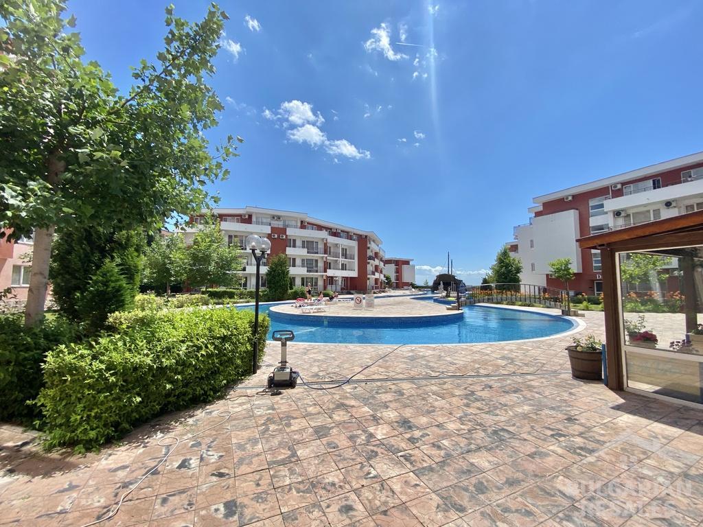 Perfect for a large family! Apartment on the first line ID: 4911 - Photo 1