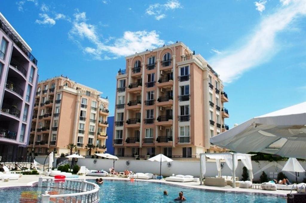 Апартамент в комплекс с голяма тераса в района на Cacao Beach ID: 3282 - Снимка 1