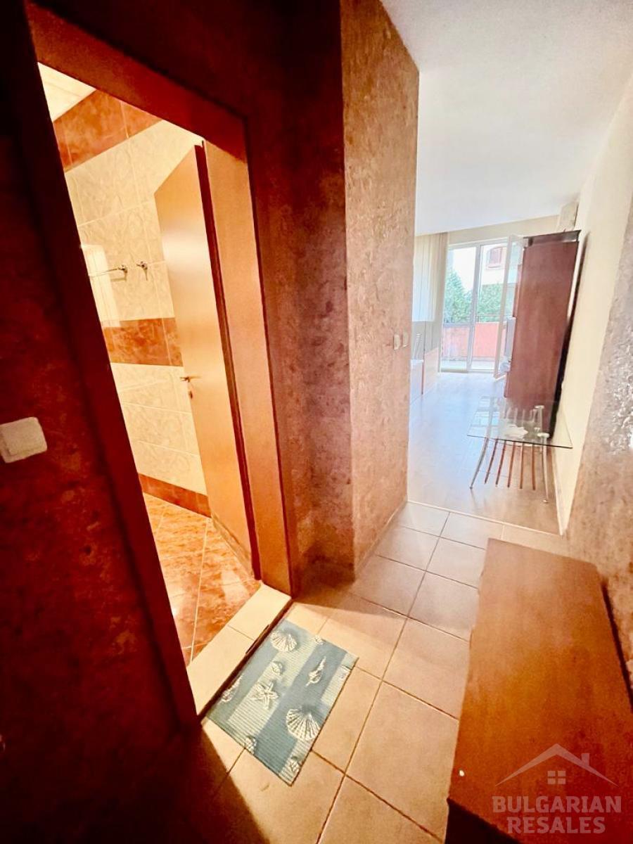 Studio z dużym balkonem w pierwszej linii kompleksu ID: 3842 - Фото12