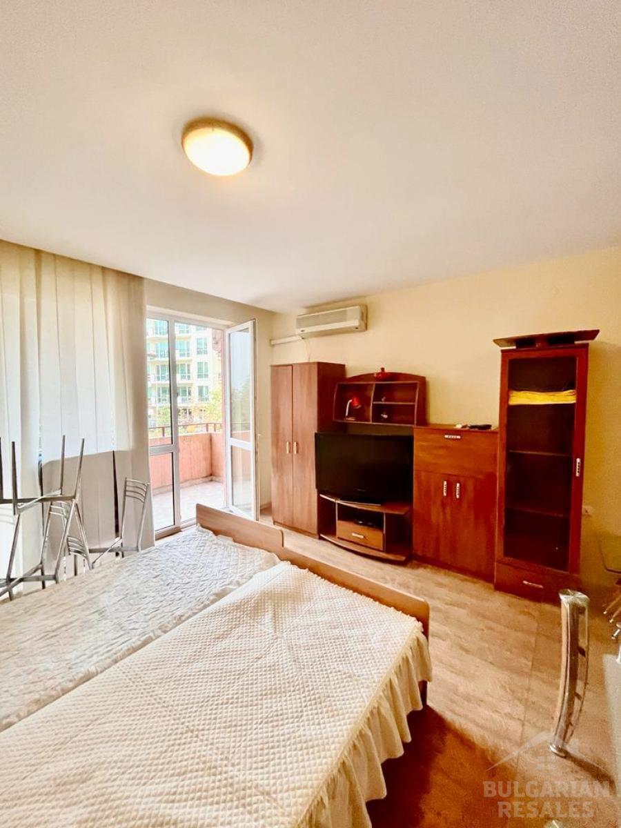 Studio z dużym balkonem w pierwszej linii kompleksu ID: 3842 - Фото8