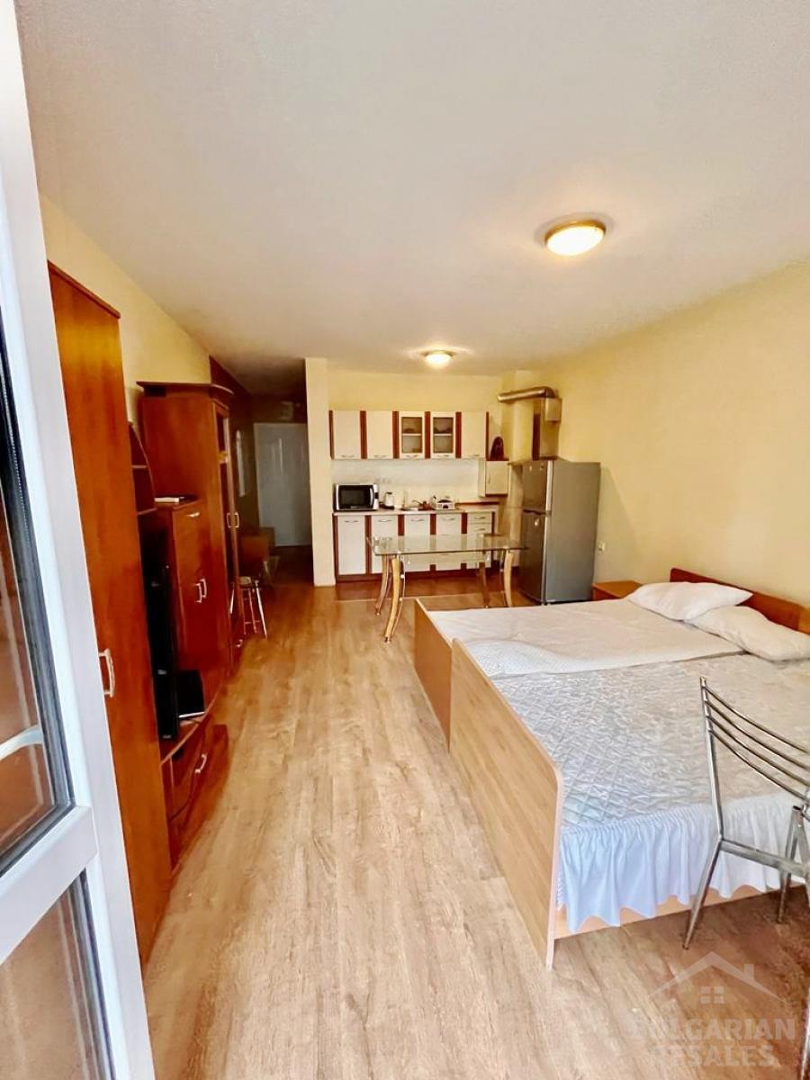 Studio z dużym balkonem w pierwszej linii kompleksu ID: 3842 - Фото5