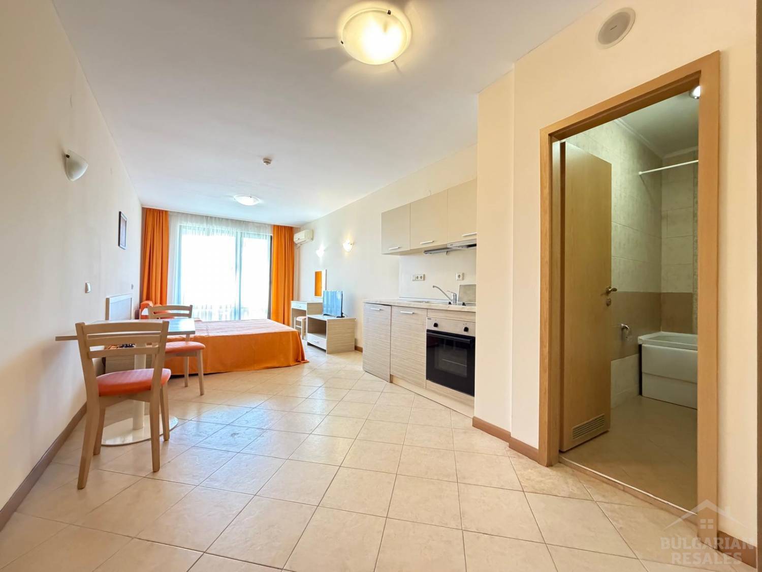 Predaj priestranného štúdia v komplexe „Royal Sun“, Sunny Beach ID: 6070 - Фото2