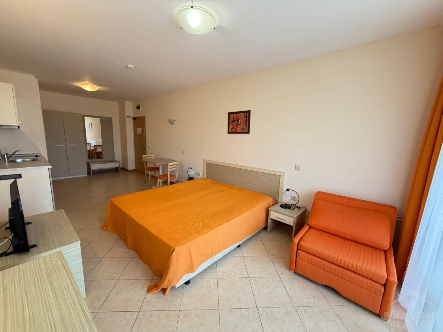 Predaj priestranného štúdia v komplexe „Royal Sun“, Sunny Beach ID: 6070 - Фото4