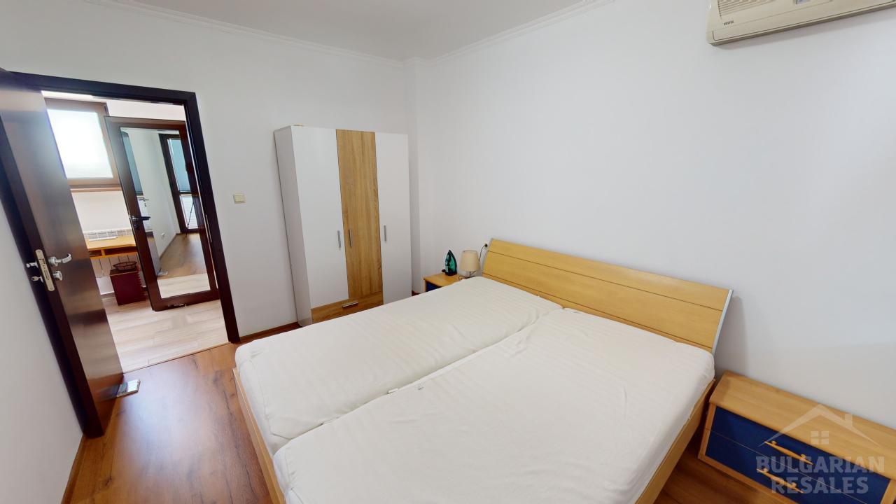 Trzypiętrowy dom z bezpośrednim dostępem do basenu ID: 5316 - Фото13