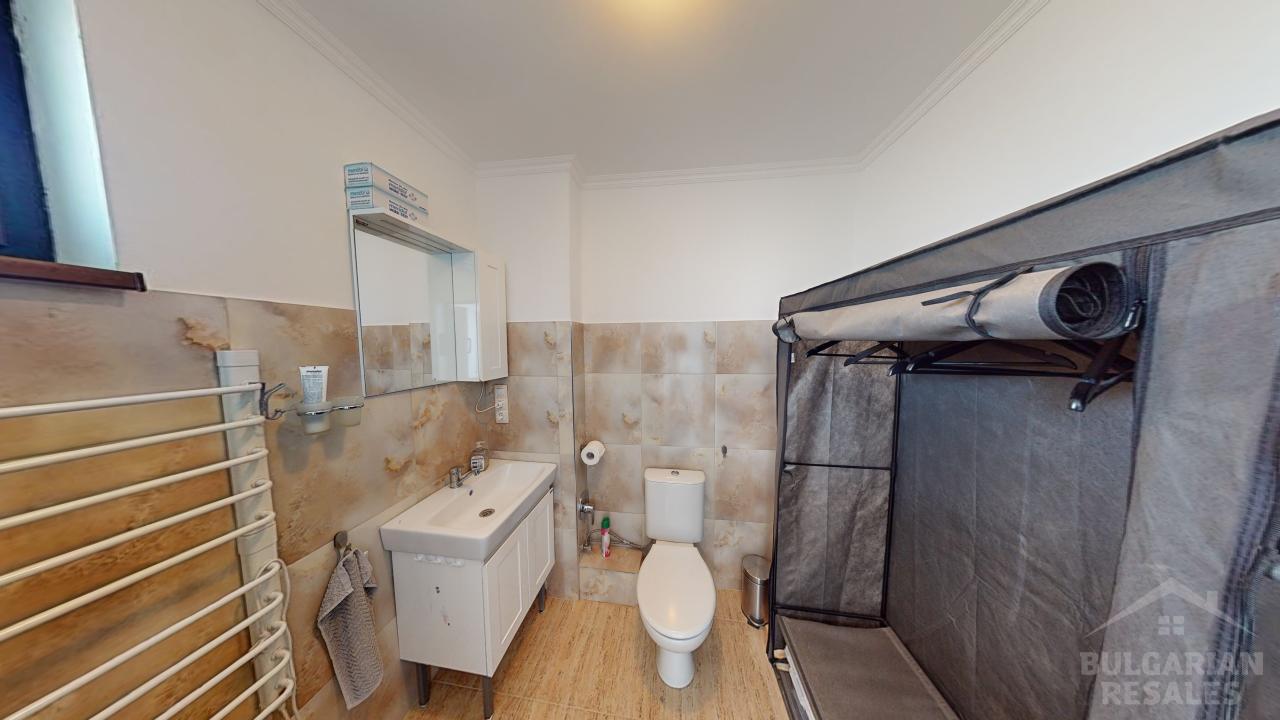 Trzypiętrowy dom z bezpośrednim dostępem do basenu ID: 5316 - Фото10