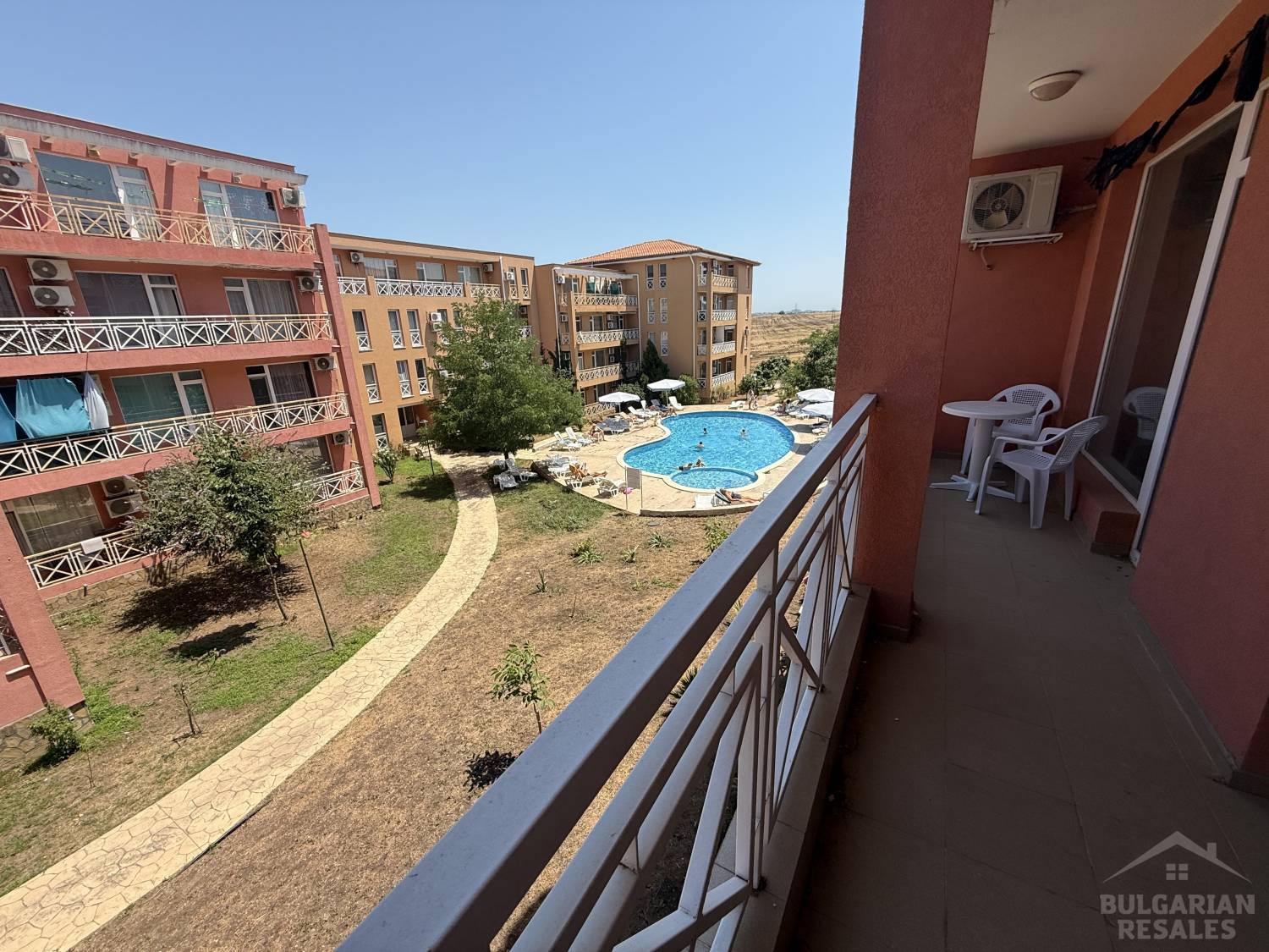 Widok na basen! Kup niedrogie mieszkanie do życia i wypoczynku ID: 5925 - Фото3