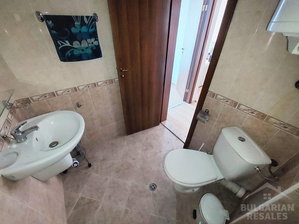 Great price! Two bedroom condo in gated community ID: 3300 - Photo 13