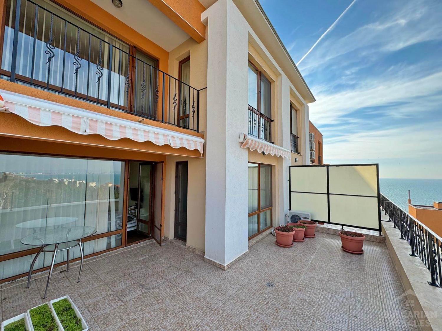 Krásny s veľkou panoramatickou terasou! ID: 4023 - Фото10