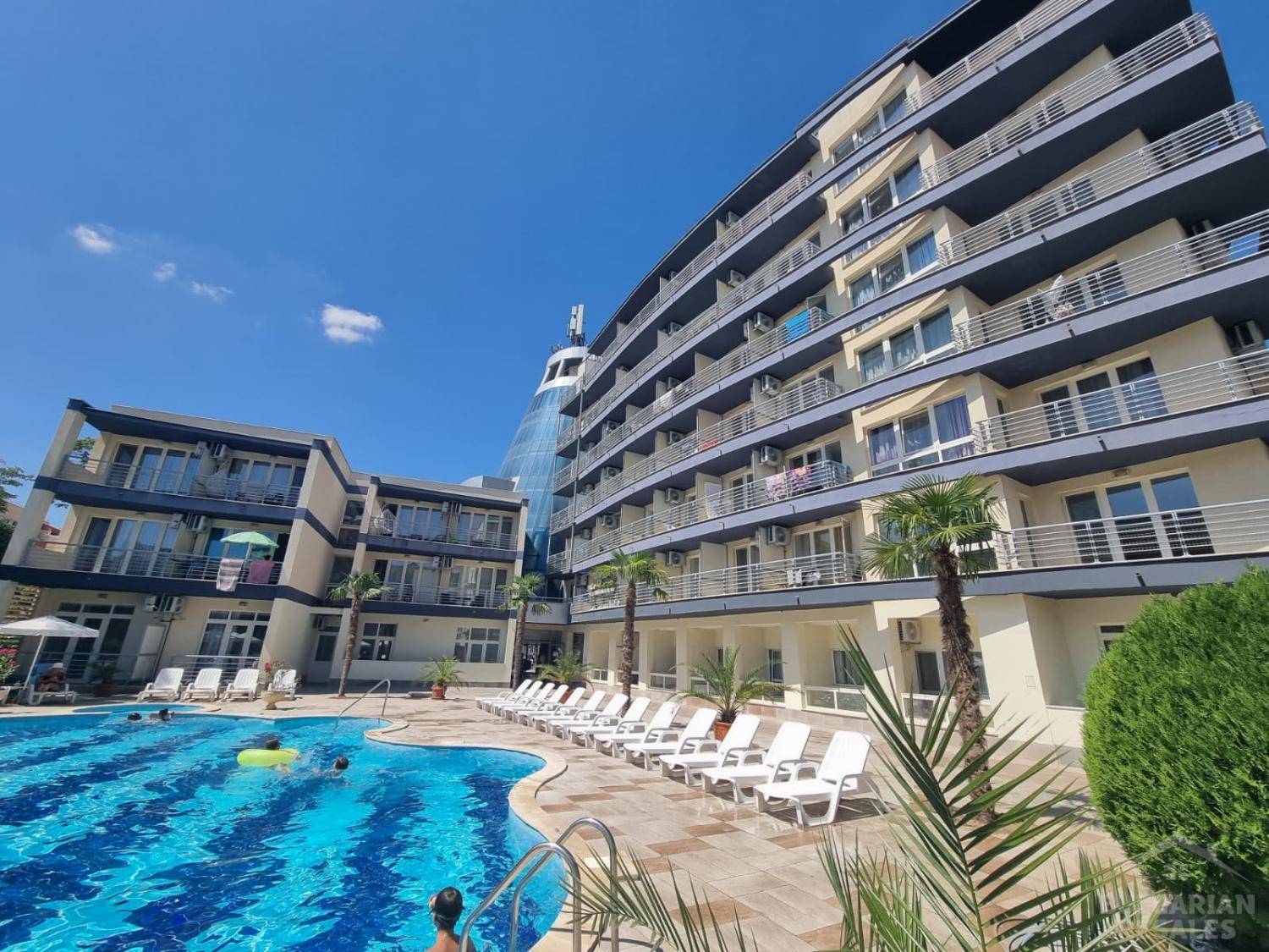 Designer-renovated apartment in the Sol e Mar complex ID: 5819 - Photo 17