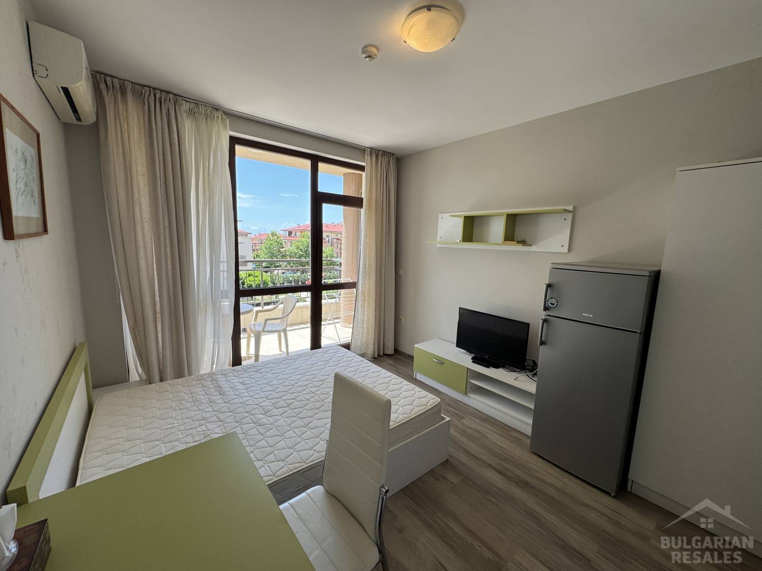 Студио на 5 минути от плажа, престижният комплекс „Sorrento Sole Mare“ ID: 6202 - Снимка 3