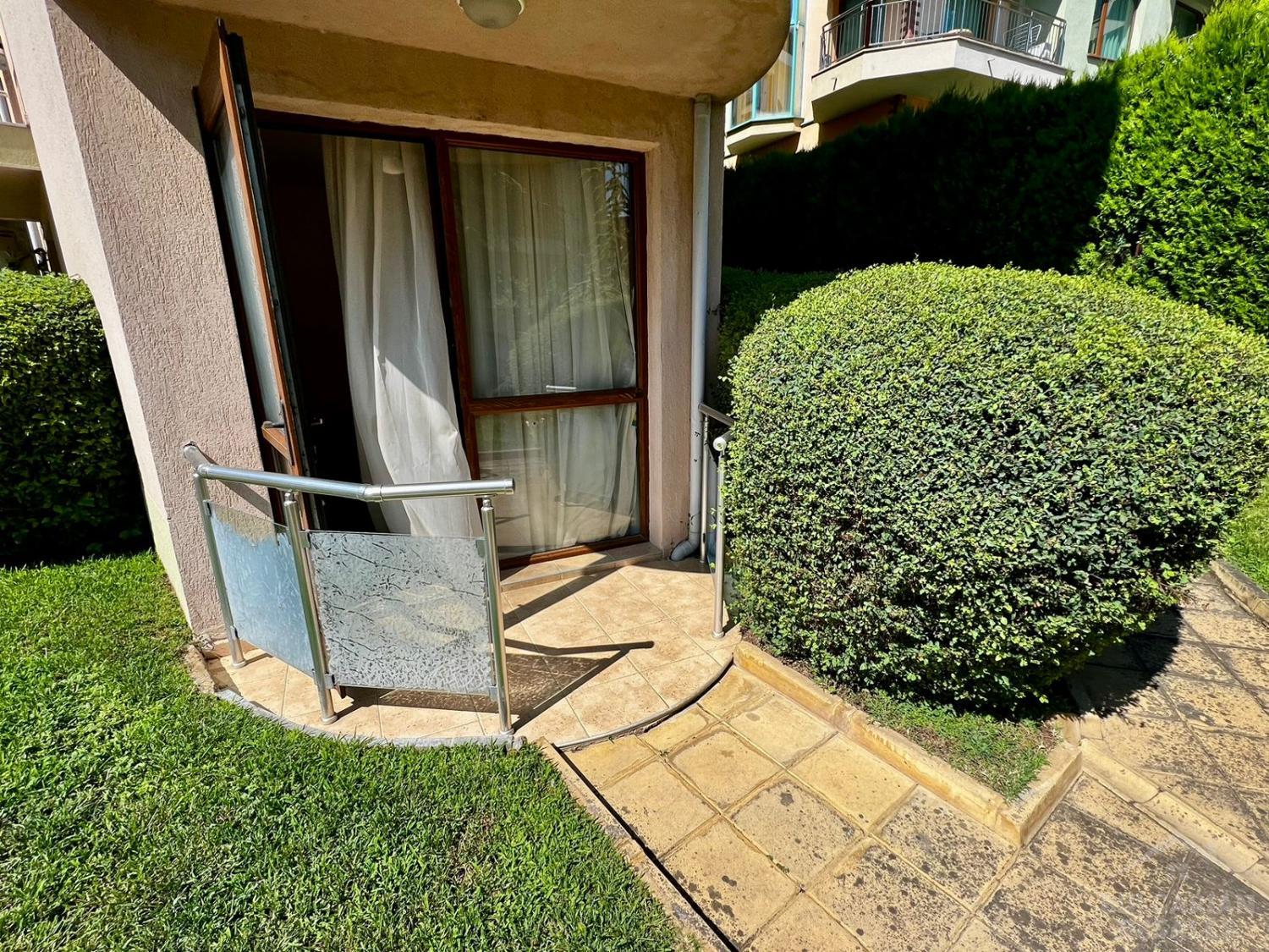 Niedrogie mieszkanie blisko plaży, wyjście na dziedziniec! ID: 4165 - Фото2