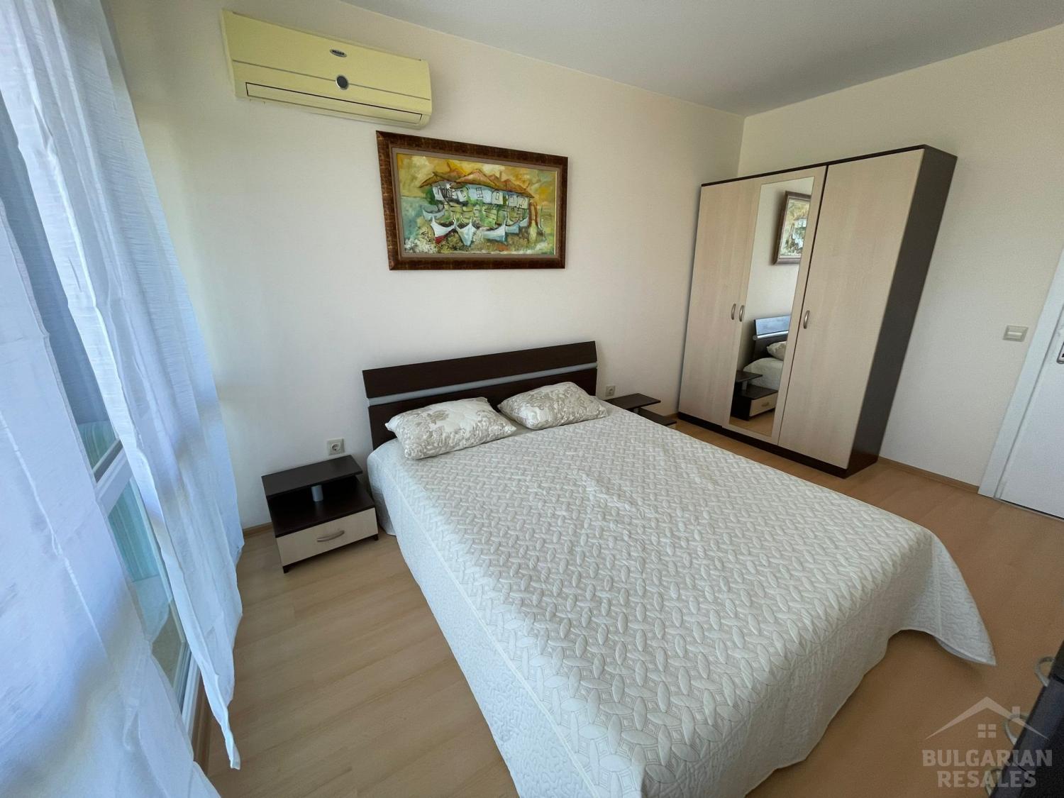 Квартира с хорошей мебелью в комплексе 