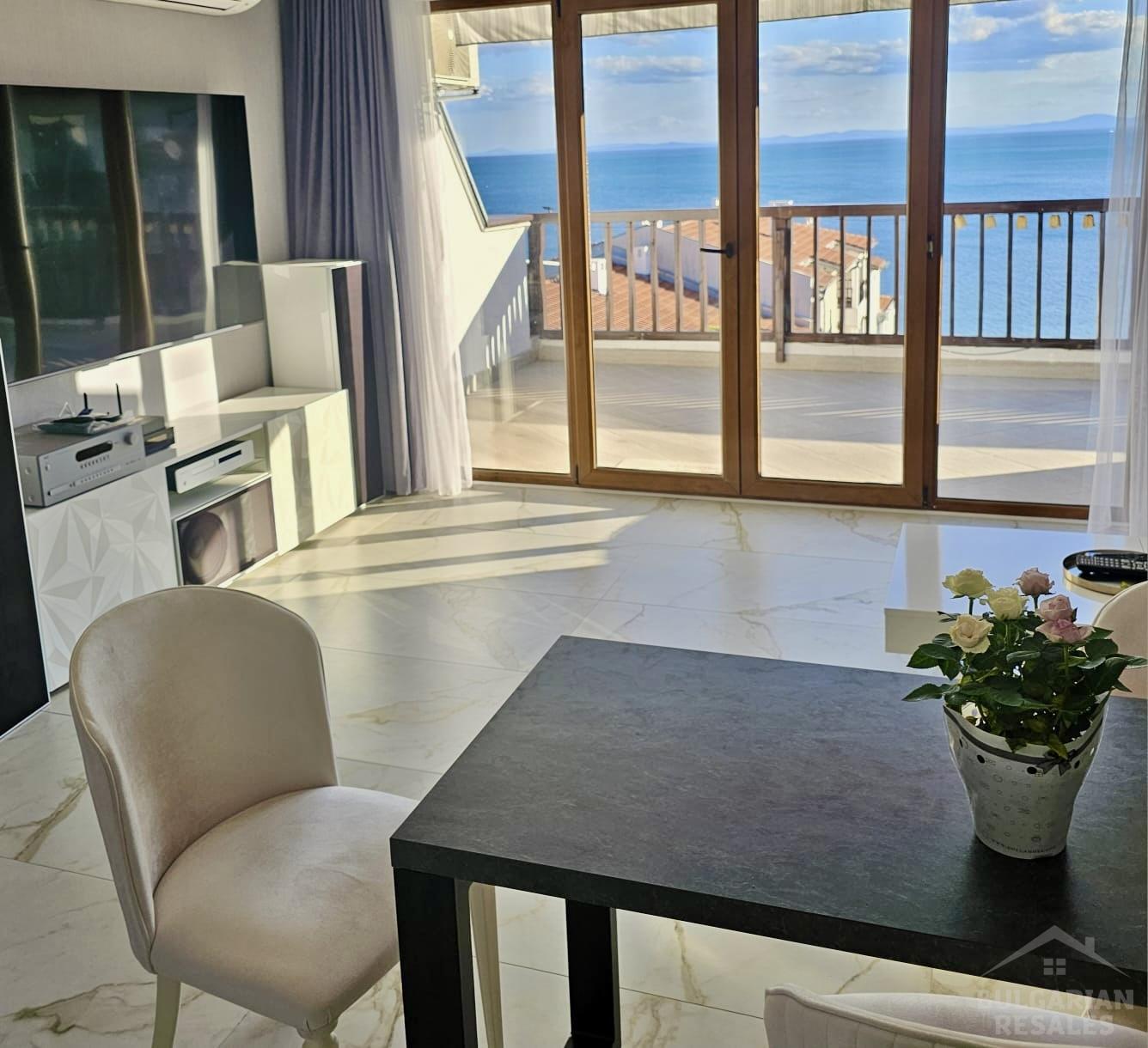 First line! Luxury apartment with sea and mountain views ID: 5660 - Photo 4