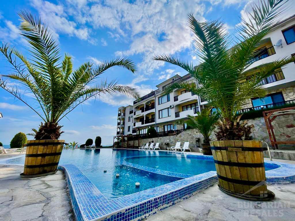 Three bedroom townhouse with sea views  ID: 1816 - Photo 1