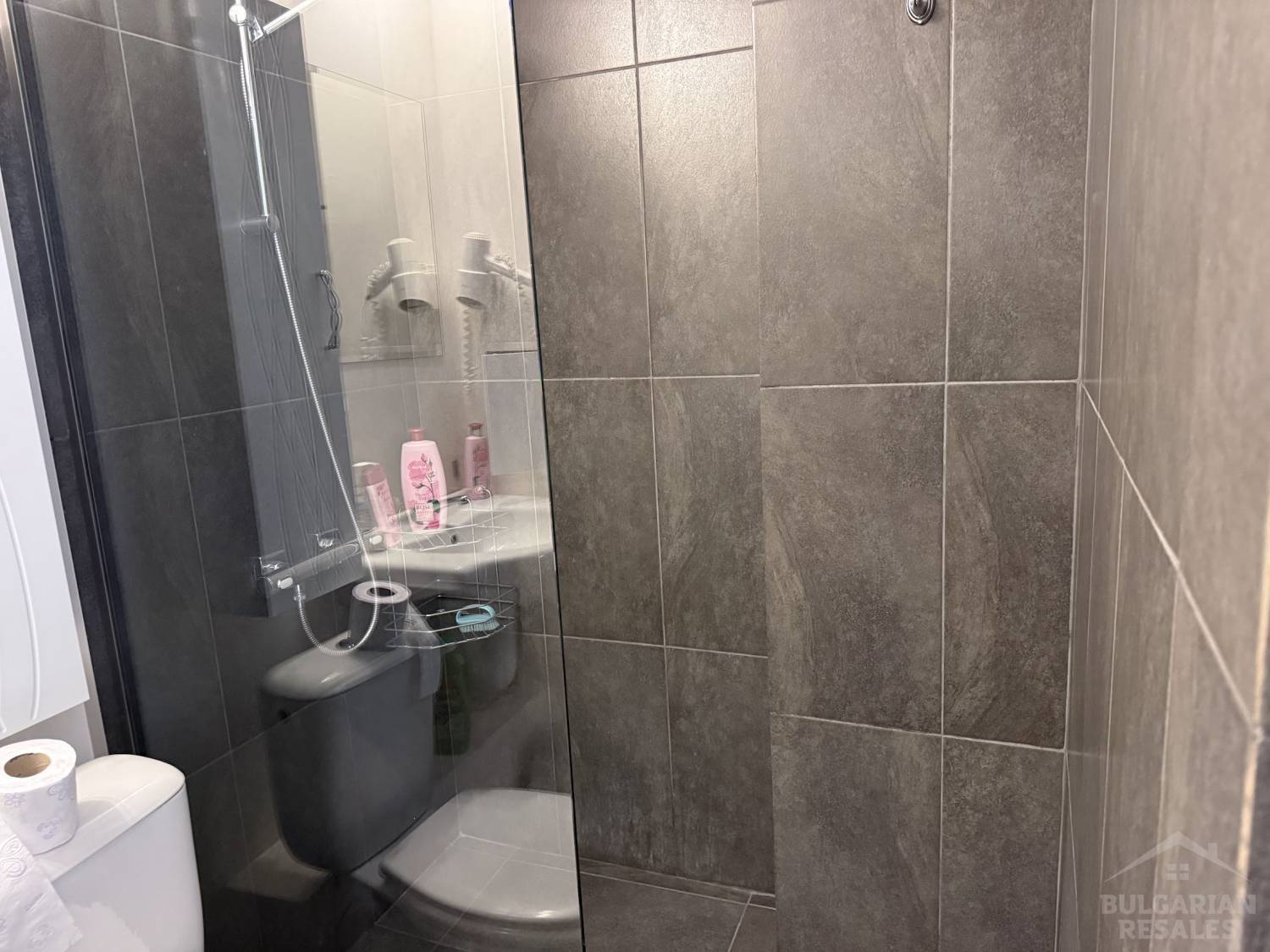 Купить студию с ремонтом на курорте Солнечный берег, вид на бассейн ID: 6068 - Фото 10