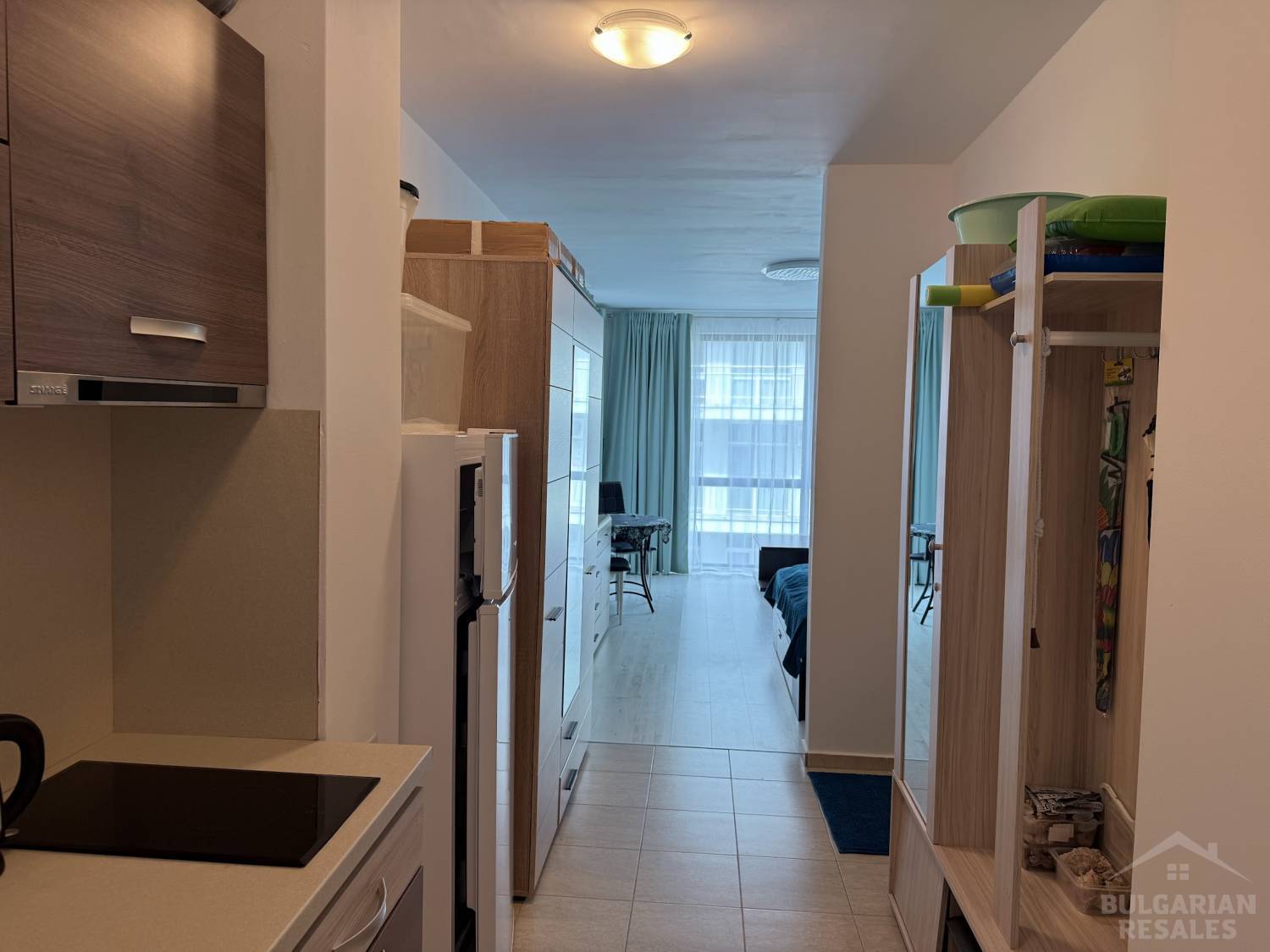 Купить студию с ремонтом на курорте Солнечный берег, вид на бассейн ID: 6068 - Фото 6