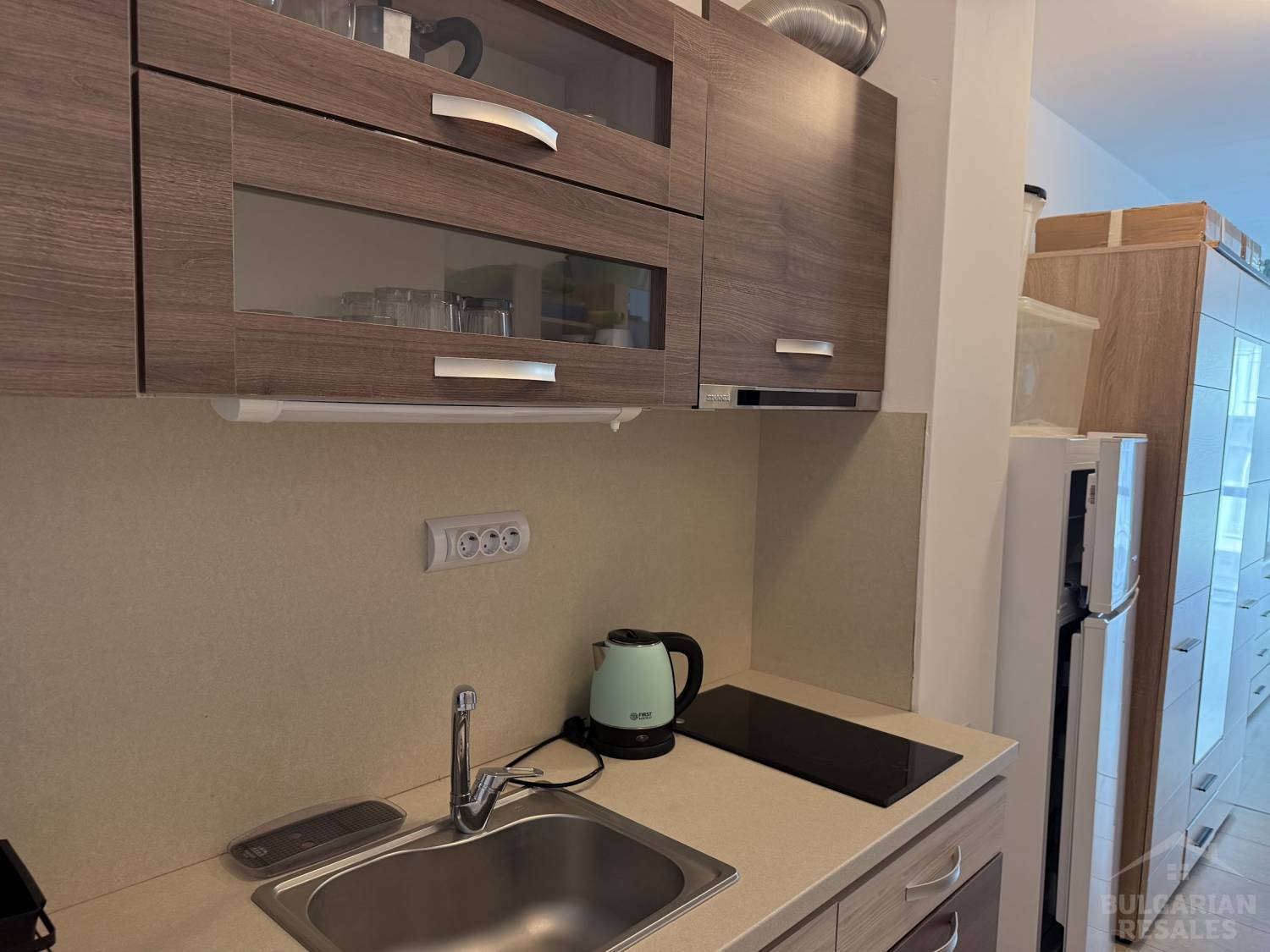 Купить студию с ремонтом на курорте Солнечный берег, вид на бассейн ID: 6068 - Фото 7