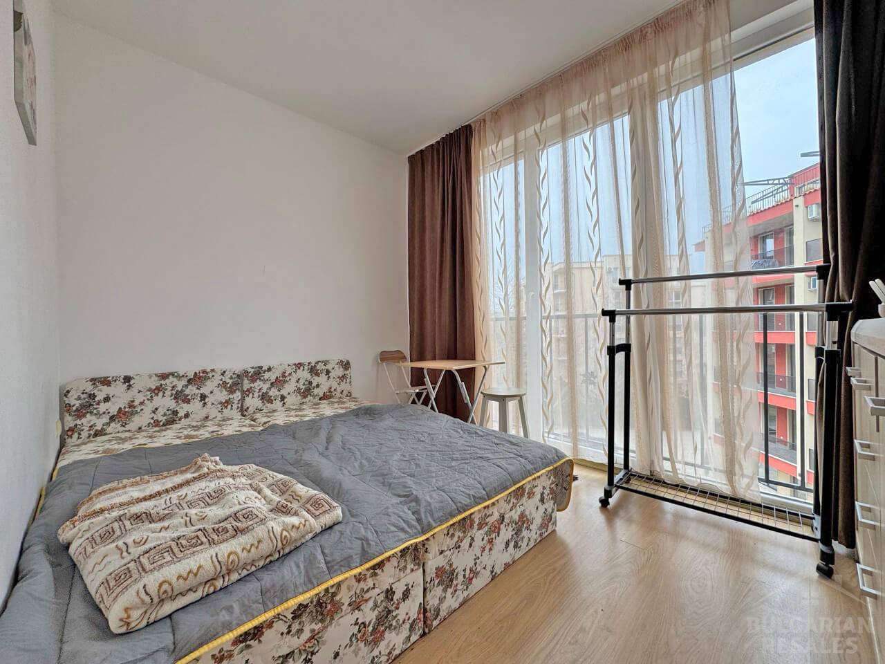 Светли стаи, 2 тераси, комплекс „Sunny View Central“, курорт Слънчев бряг ID: 6050 - Снимка 9