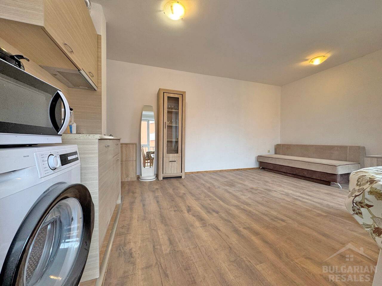 Светли стаи, 2 тераси, комплекс „Sunny View Central“, курорт Слънчев бряг ID: 6050 - Снимка 7