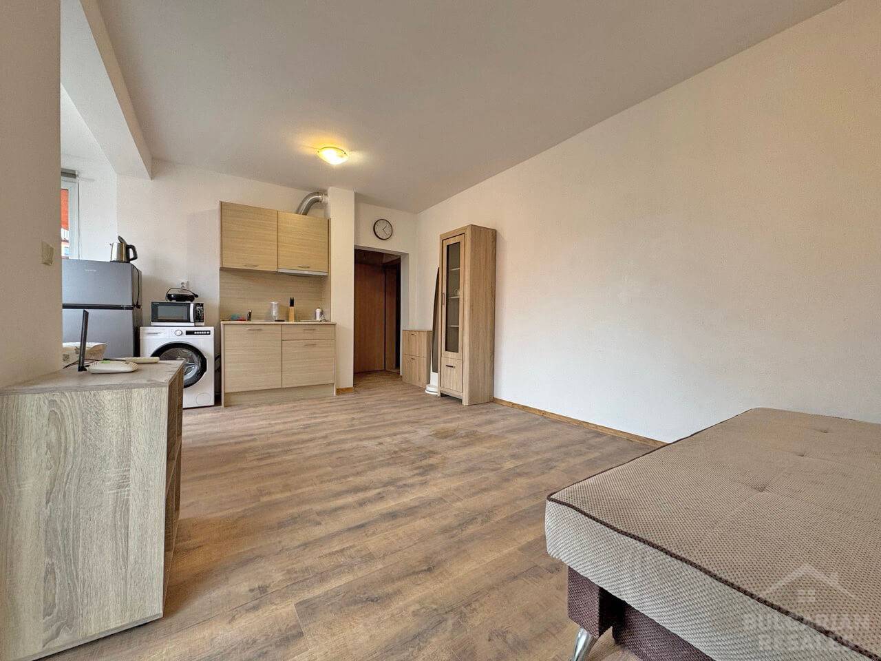 Светли стаи, 2 тераси, комплекс „Sunny View Central“, курорт Слънчев бряг ID: 6050 - Снимка 8