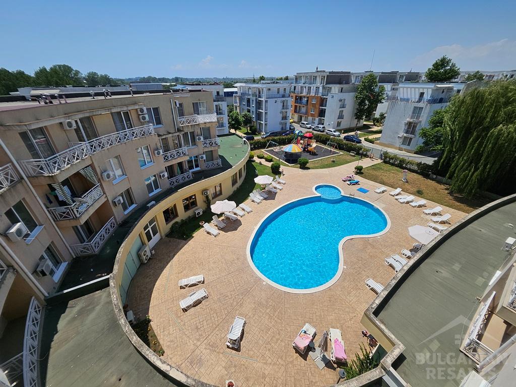 Атрактивна цена и изглед към басейна! Инвестирайте! ID: 5251 - Снимка 1