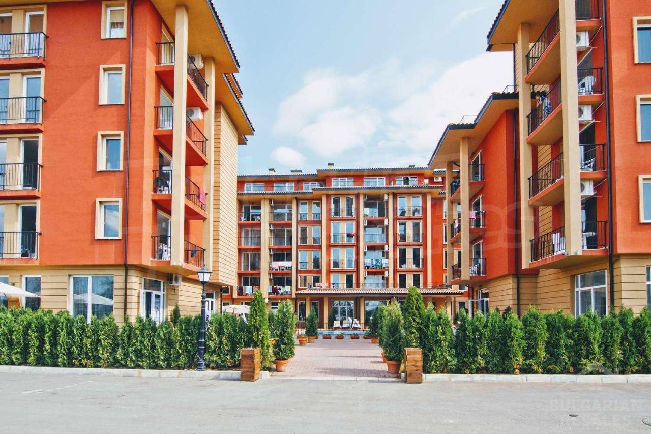 Светли стаи, 2 тераси, комплекс „Sunny View Central“, курорт Слънчев бряг ID: 6050 - Снимка 17