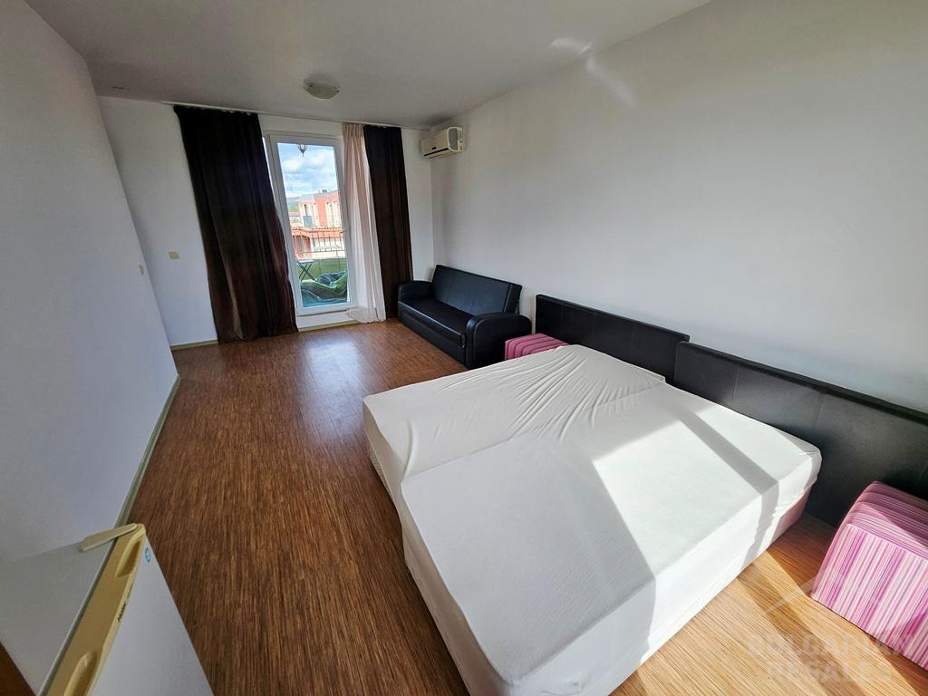 Tri spálne a veľká terasa – apartmán v komplexe „Sunny View Central“ ID: 5742 - Фото12