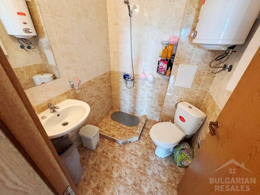 Two bedrooms, new furniture, pool view ID: 6425 - Photo 13