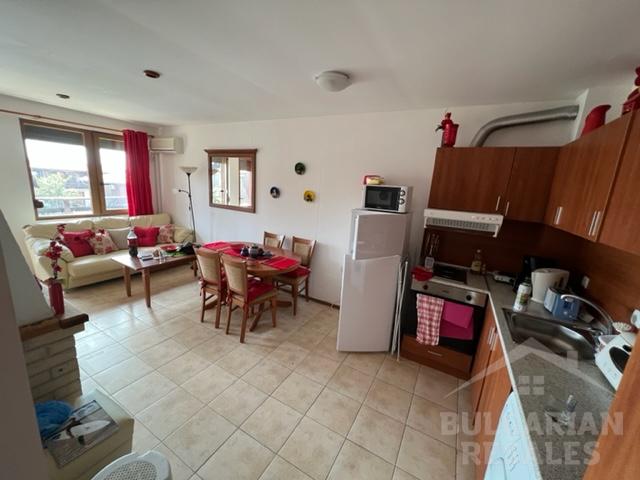 Апартамент в комплекс с красива територия ID: 3226 - Снимка 2