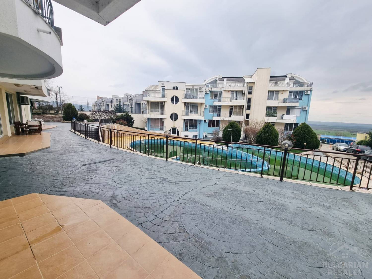 Niedroga kawalerka w kompleksie z basenami i rozległym terenem ID: 6063 - Фото10