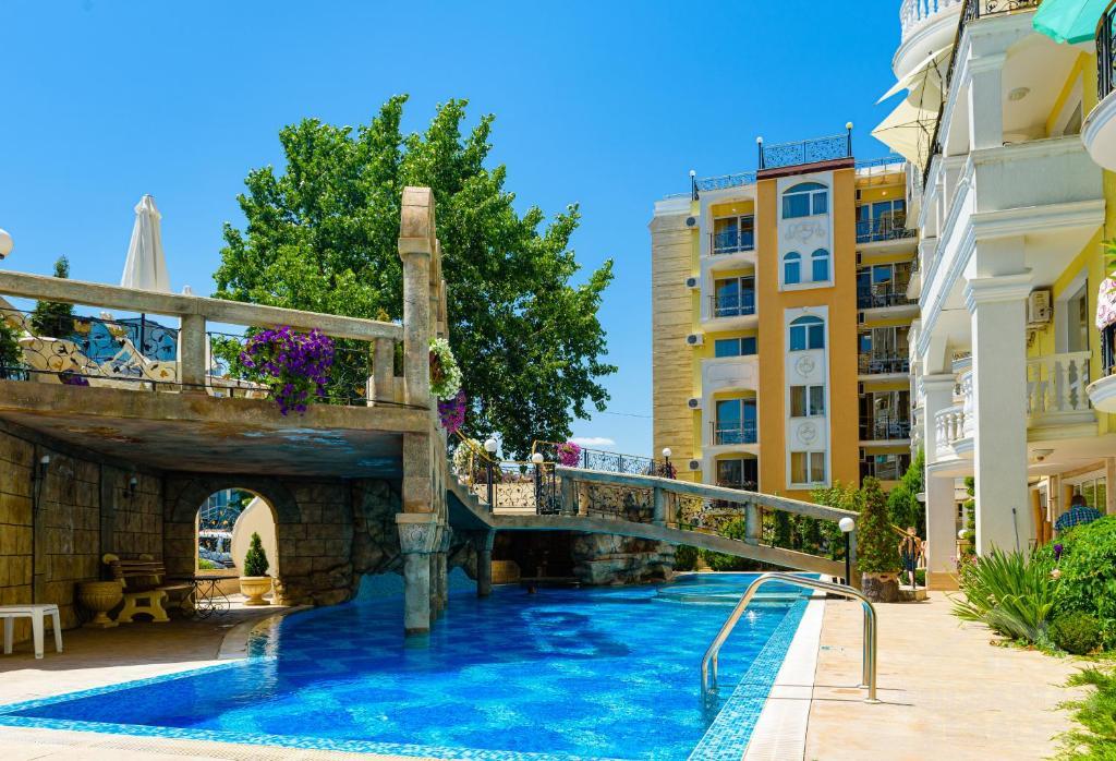 Апартамент с мебели и ремонт в елитен комплекс ID: 5752 - Снимка 8