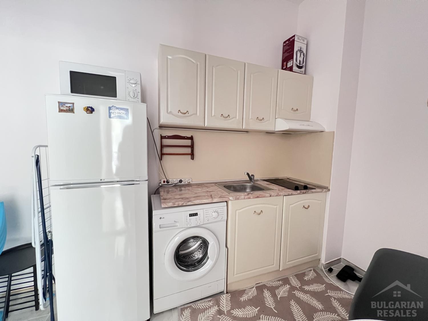 Mieszkanie z nowymi meblami, pierwsza linia, boczny widok na morze! ID: 4244 - Фото6