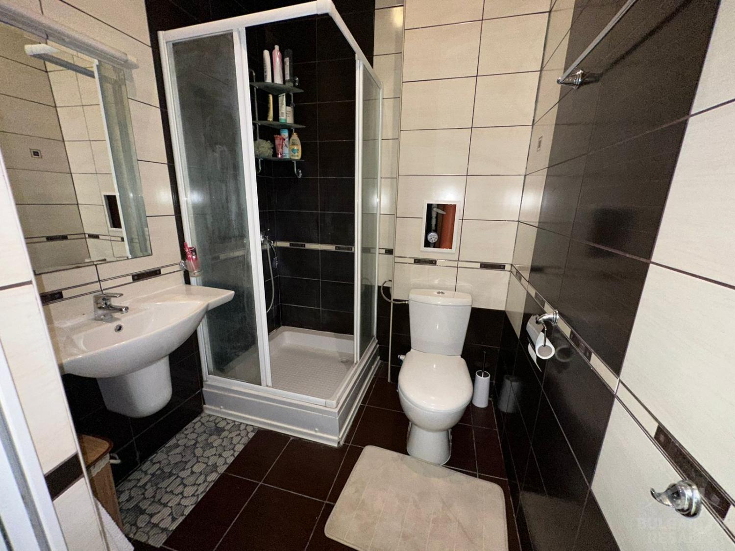 Mieszkanie z nowymi meblami, pierwsza linia, boczny widok na morze! ID: 4244 - Фото10