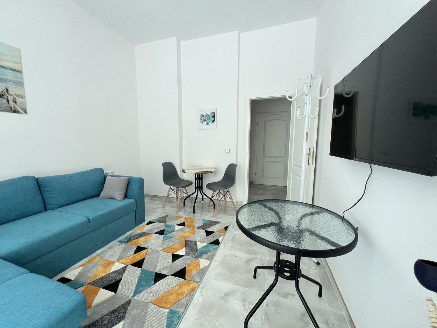 Mieszkanie z nowymi meblami, pierwsza linia, boczny widok na morze! ID: 4244 - Фото7