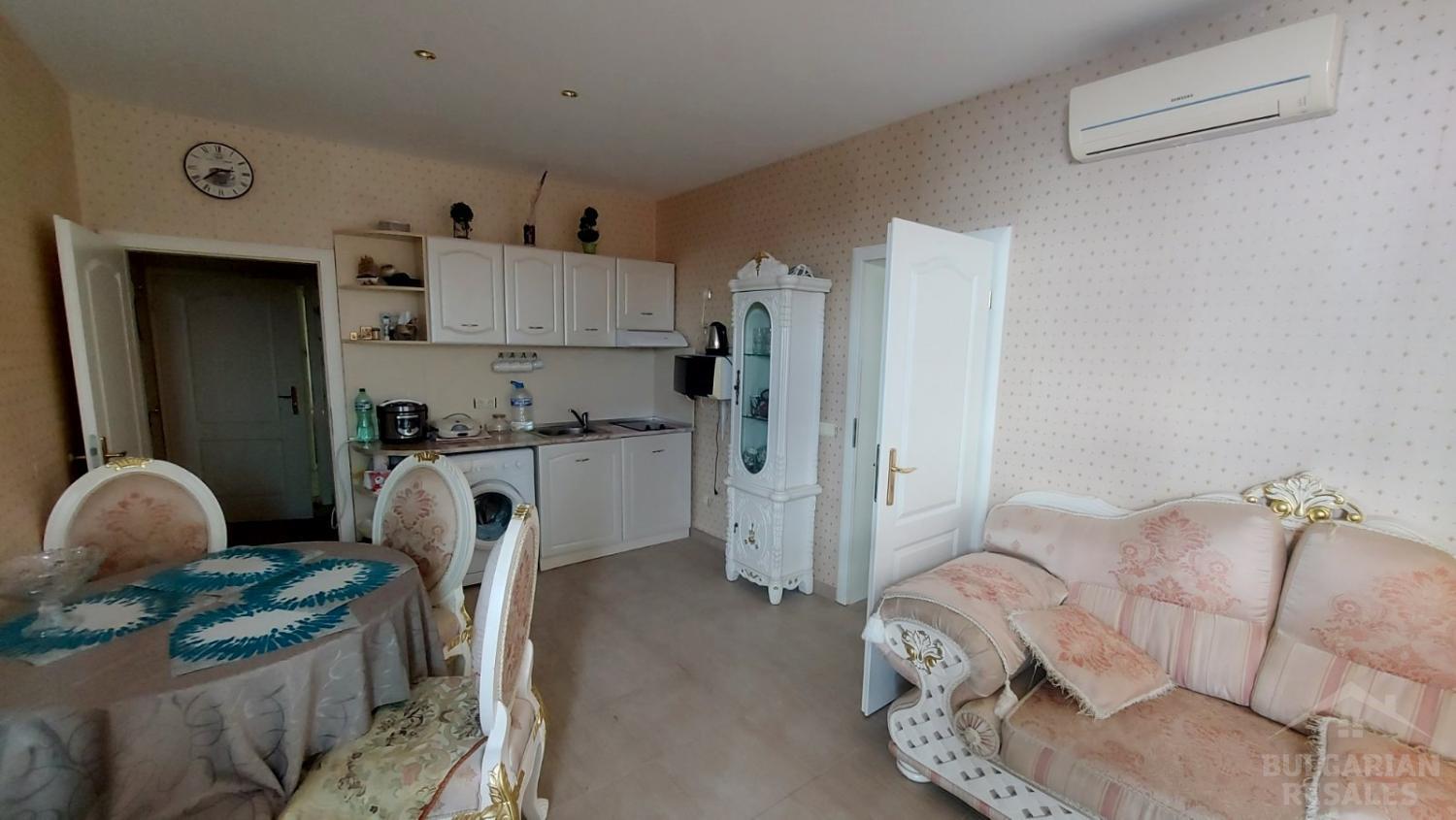 Best price! Two flats next to each other right by the beach! ID: 3605 - Photo 5